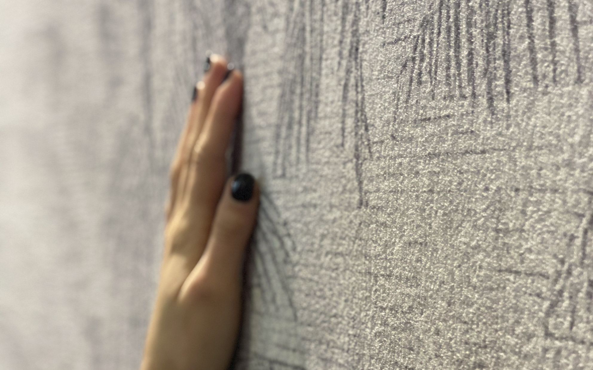 Dettaglio di un affresco su intonaco e TNT applicato a parete